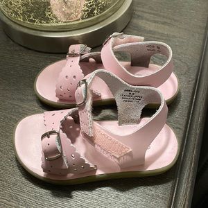 Pink footmates sandals size 6 EUC